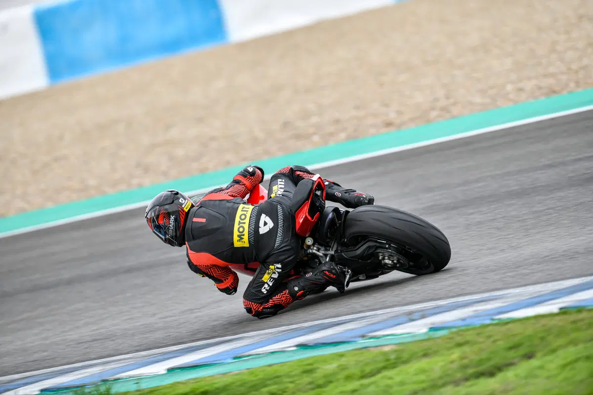 Ducati Panigale V2. Piccola Superbike (12)