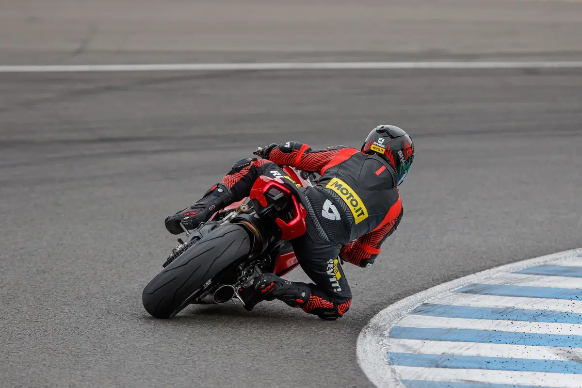 Ducati Panigale V2. Piccola Superbike (18)
