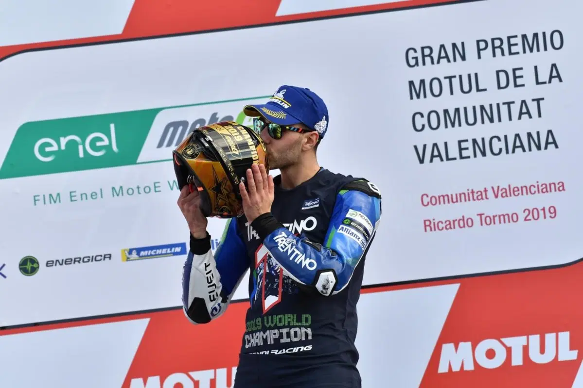 Matteo Ferrari è il primo campione del mondo MotoE (11)