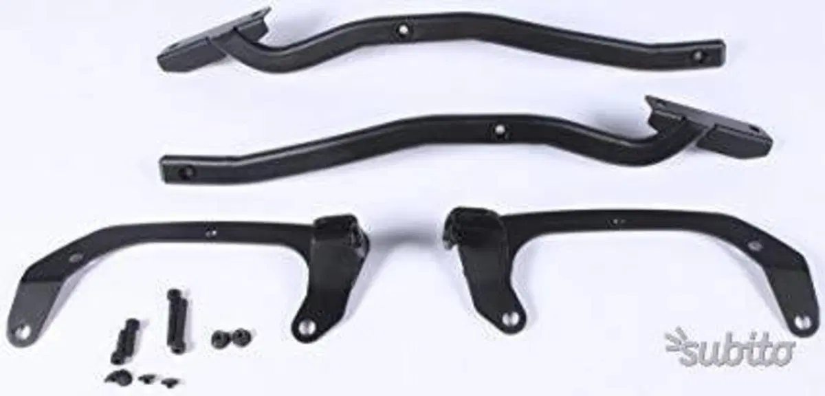 STAFFE PORTAPACCHI MONORACK PER KAWASAKI 650 Givi