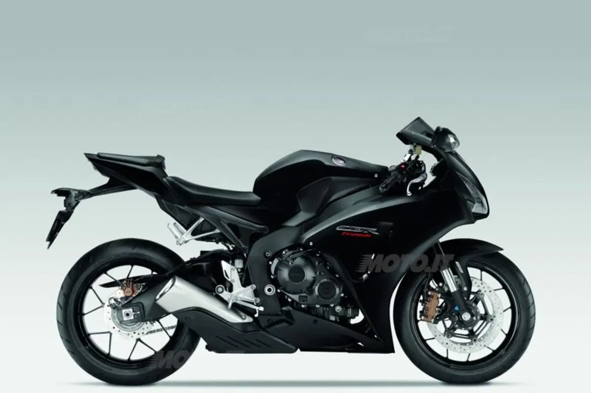 Honda CBR1000RR Fireblade 2012   (31)