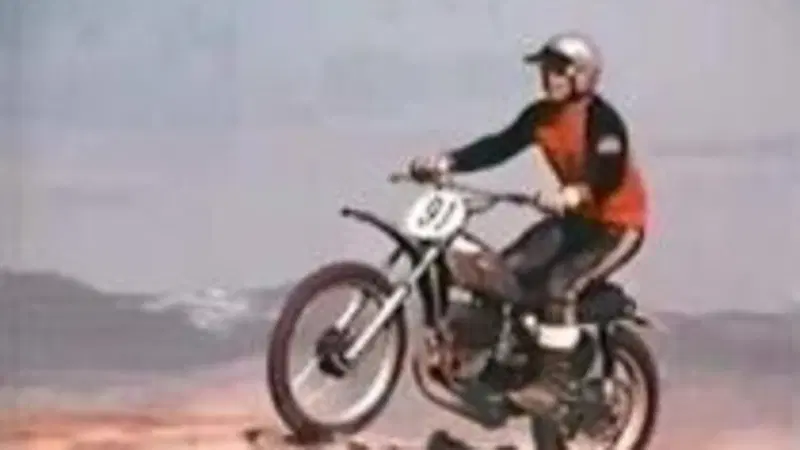 Steve Mc Queen riding a Honda CR250M Elsinore