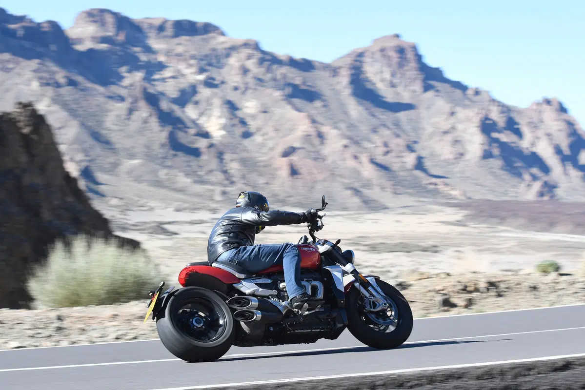 Triumph Rocket 3 GT e R TEST. Non mi basta mai! (3)