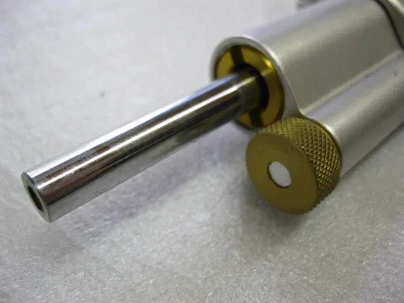 MV Agusta F4 ammortizzatore di sterzo Ohlins Öhlins (3)