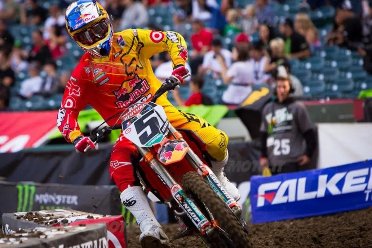 Villopoto domina la prima prova del Supercross ad Anaheim (5)