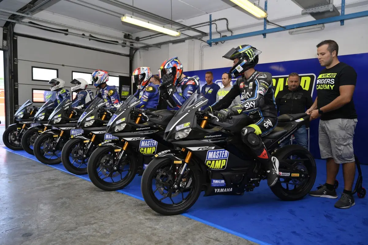 Yamaha Mastercamp: sei giorni con i campioni del futuro (2)