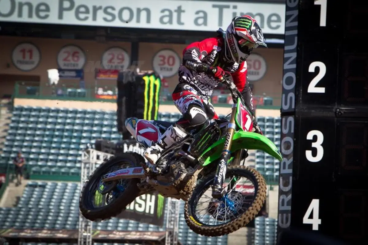 Villopoto domina la prima prova del Supercross ad Anaheim (6)