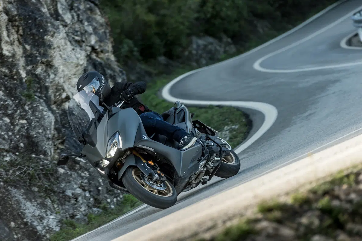 Nuovo Yamaha TMAX 560 e TECH MAX 2020. Settimo cielo