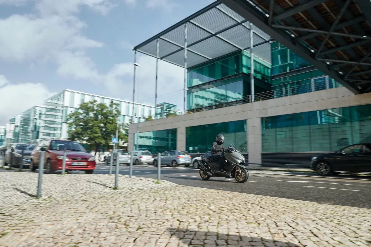 Nuovo Yamaha TMAX 560 e TECH MAX 2020. Settimo cielo (8)