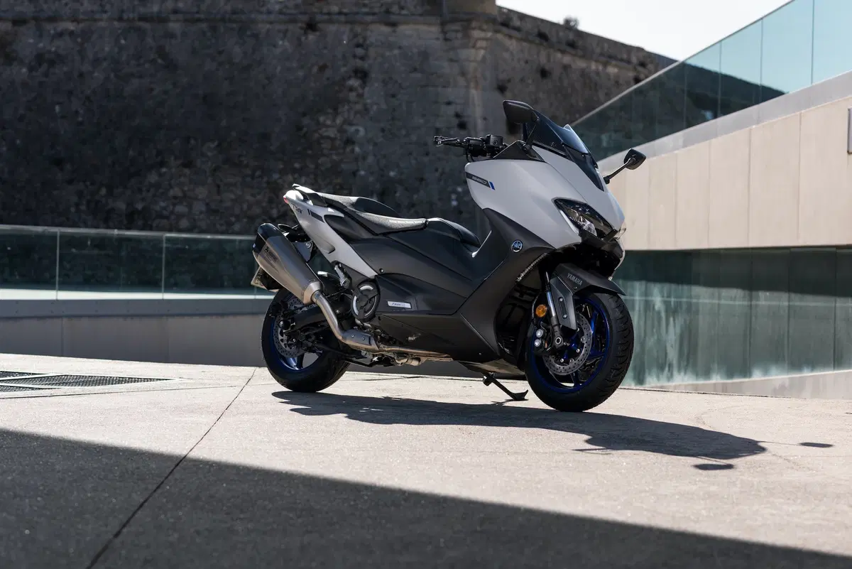 Nuovo Yamaha TMAX 560 e TECH MAX 2020. Settimo cielo (18)