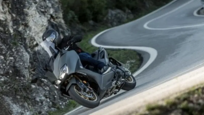 Nuovo Yamaha TMAX 560 e TECH MAX 2020. Settimo cielo