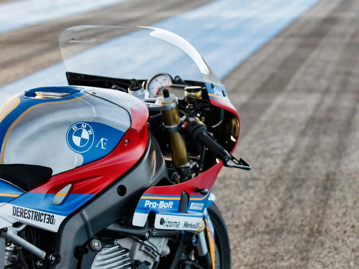 BMW S1000RR Praem, l'iper sport rétro (9)