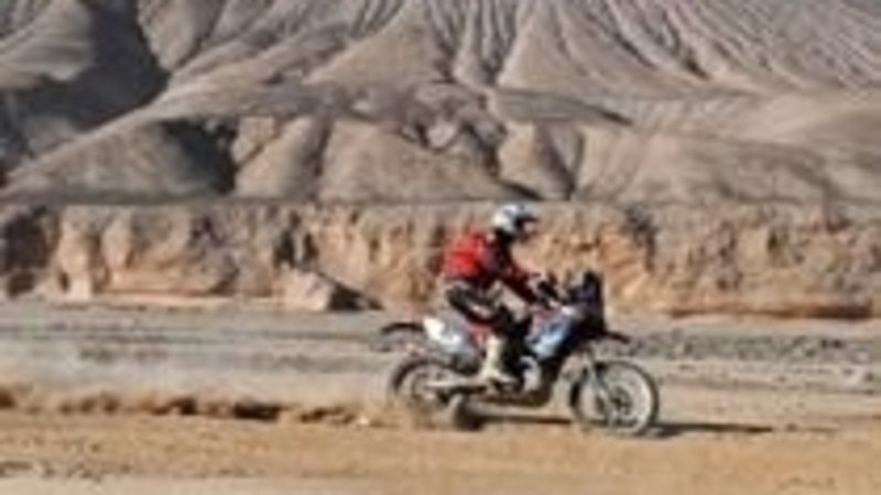 Dakar 2012, 8a Tappa: Tempi rivisti e corretti. Pitstop motori e incidente a Pizzolito