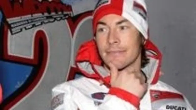 Hayden: "La mia vita con Stoner e Rossi"