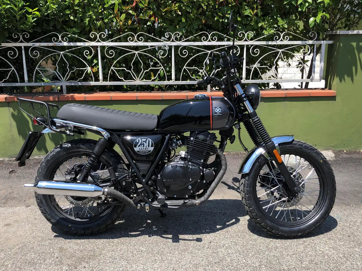 Brixton Motorcycles Cromwell 250 (2021 - 25) (4)