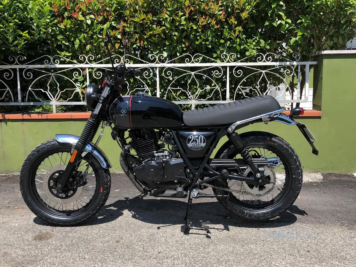Brixton Motorcycles Cromwell 250 (2021 - 25) (6)
