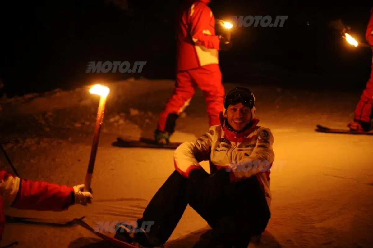 Wrooom 2012: Rossi in sella alla Desmosedici sulla neve! (8)
