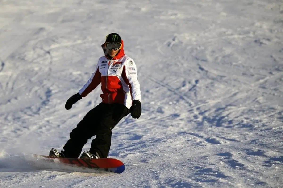 Wrooom 2012: Rossi in sella alla Desmosedici sulla neve! (36)