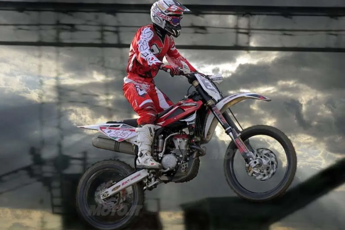 Marco Melandri: "Amo il cross. Ci si può far male, ma non giochiamo a biliardo!"  (3)
