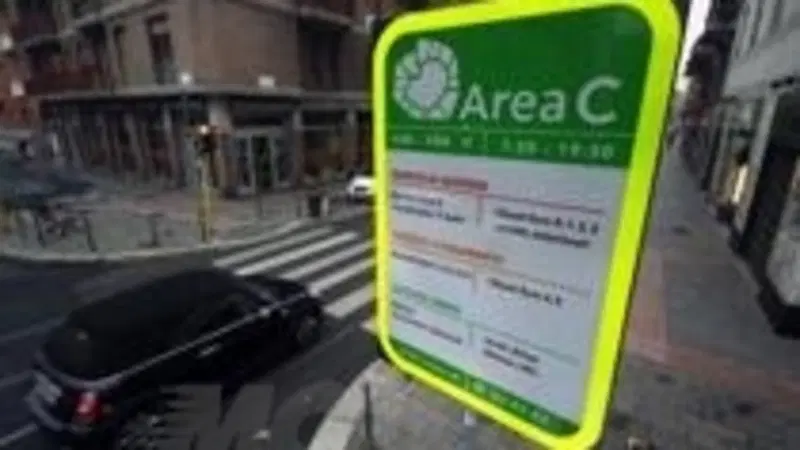 Auto e moto. Tutto sull'Area C