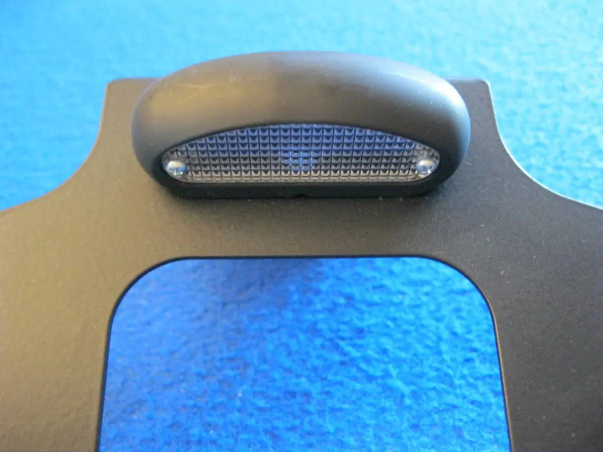 Porta targa racing De Pretto per Yamaha R6 '03 (2)