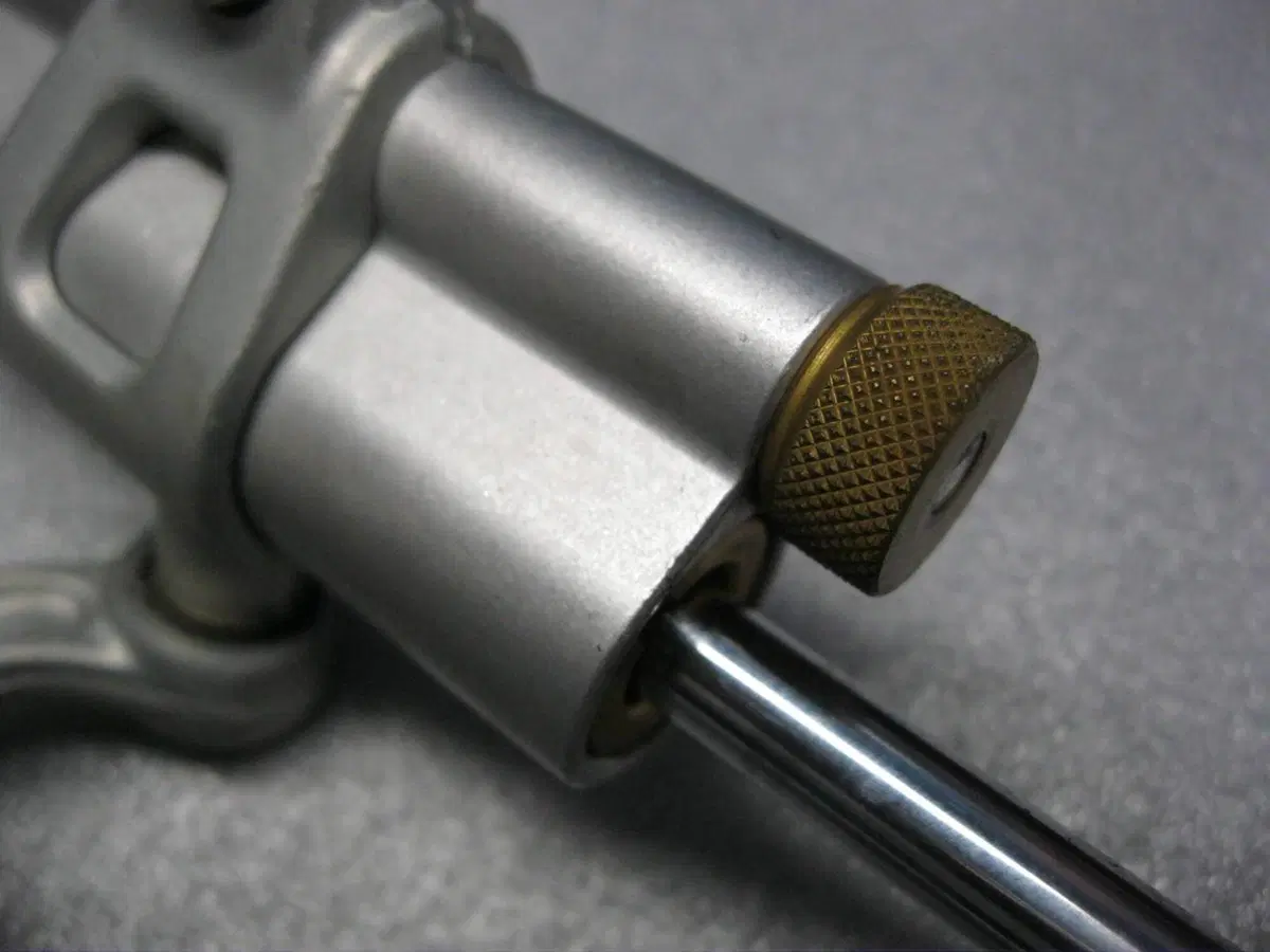MV Agusta F4 1000 testa di sterzo Ohlins Öhlins (4)