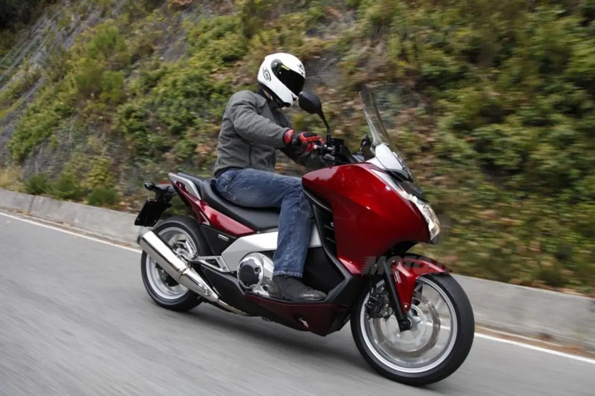 Nuovi listini moto e scooter Honda (3)