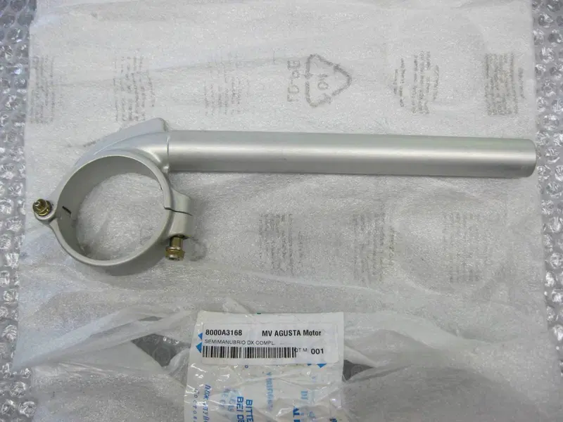 MV Agusta F4 1000 semimanubrio dx e sx (2)