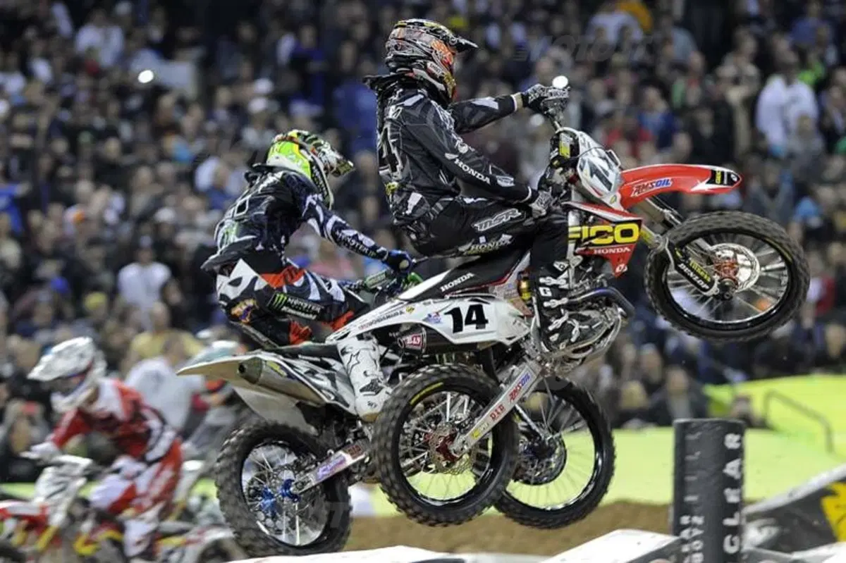Le foto più spettacolari del Supercross di Phoenix  (10)