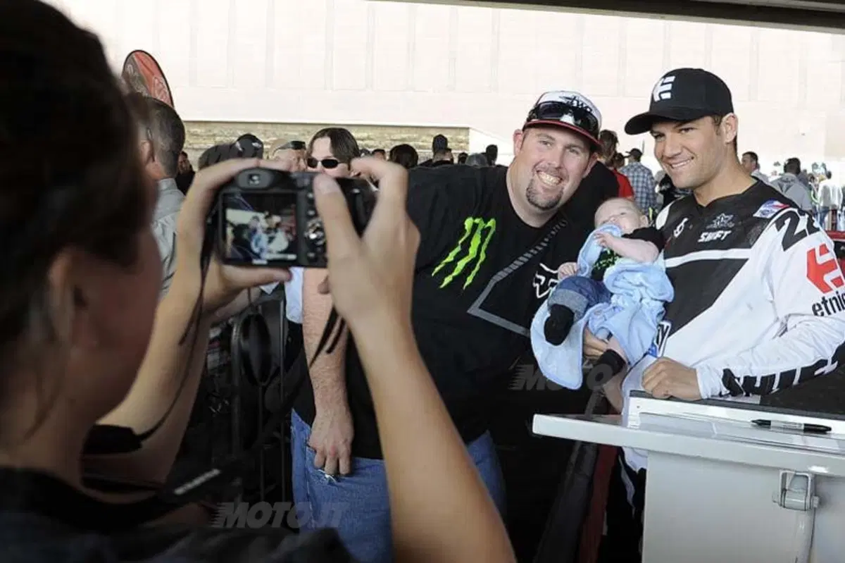 Le foto più spettacolari del Supercross di Phoenix  (31)