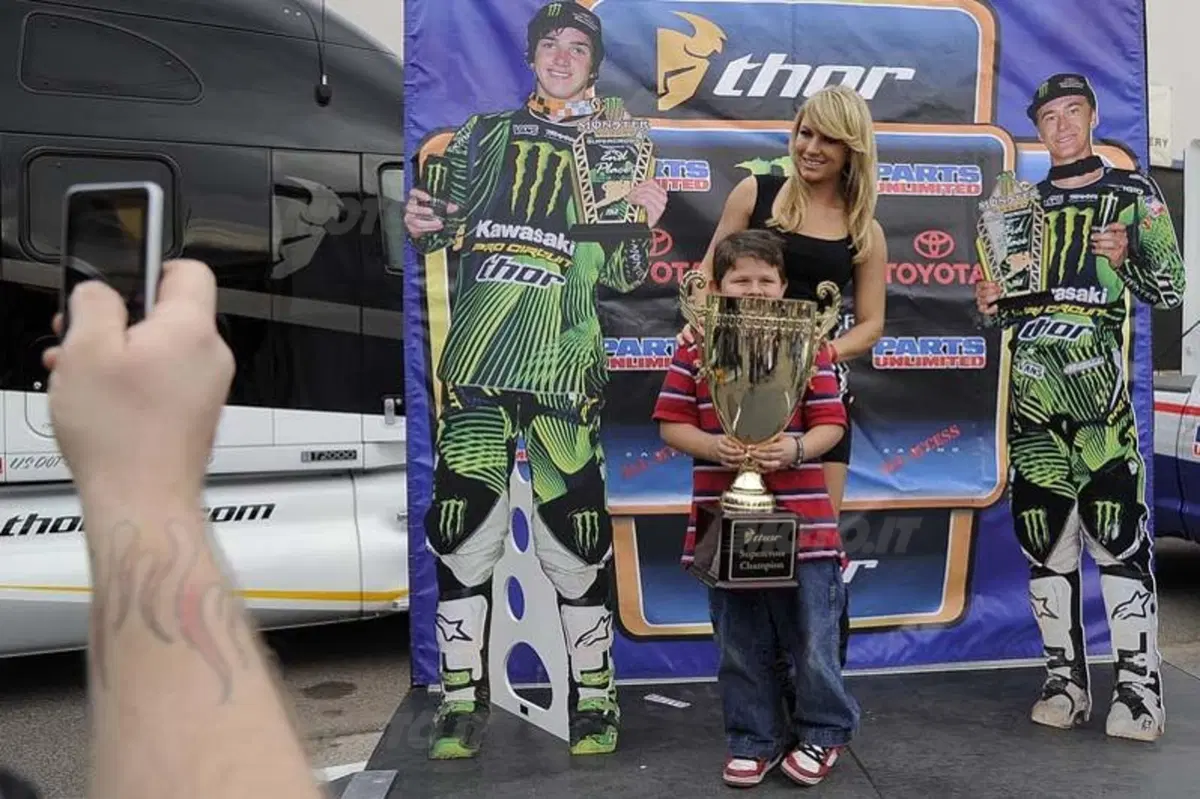 Le foto più spettacolari del Supercross di Phoenix  (34)