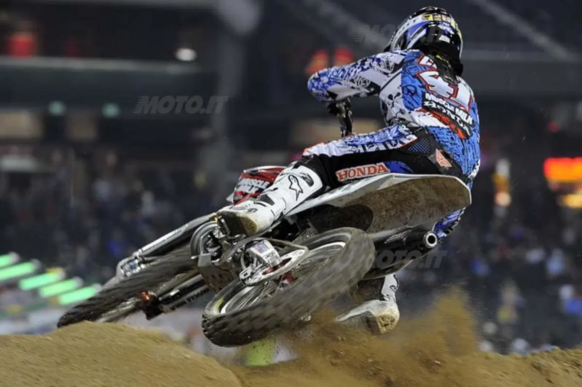 Le foto più spettacolari del Supercross di Phoenix  (42)