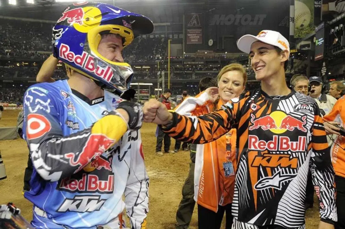 Le foto più spettacolari del Supercross di Phoenix  (64)