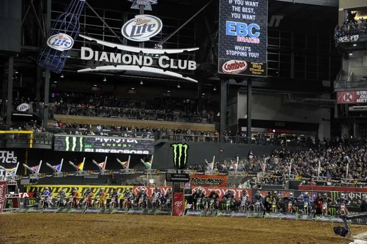 Le foto più spettacolari del Supercross di Phoenix  (67)