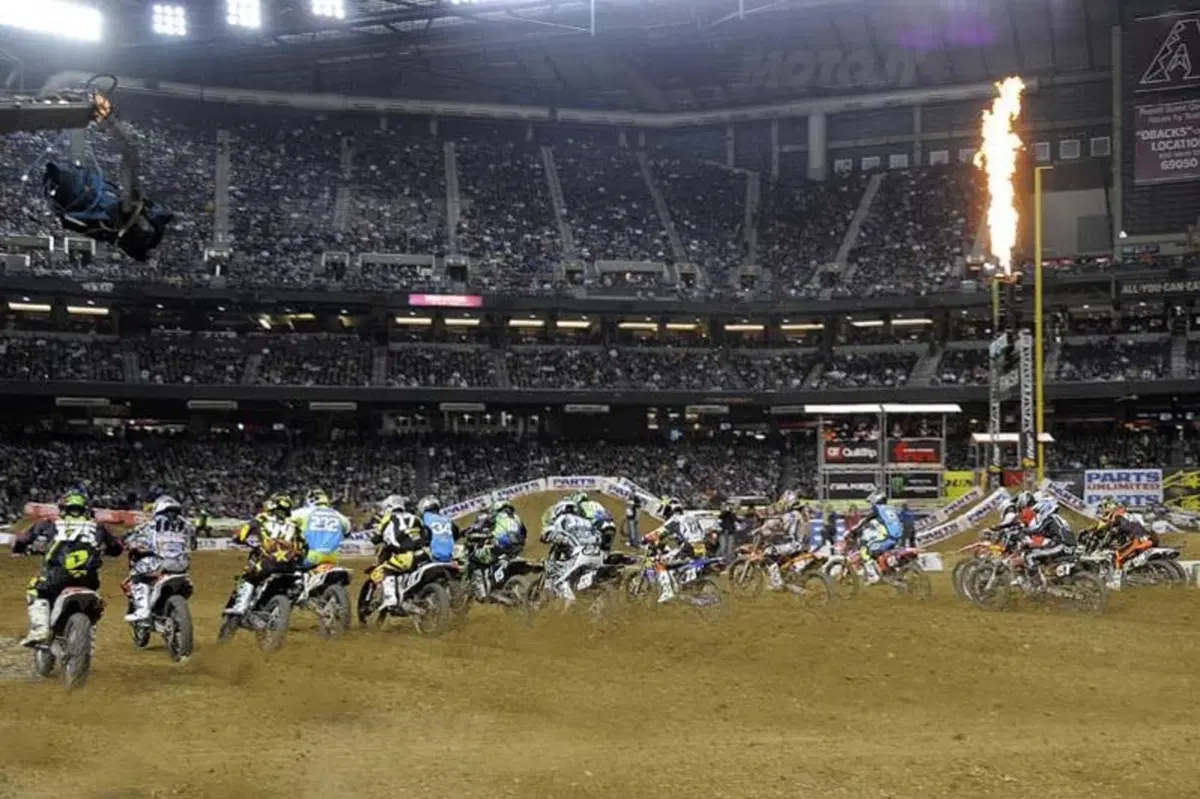Le foto più spettacolari del Supercross di Phoenix  (82)