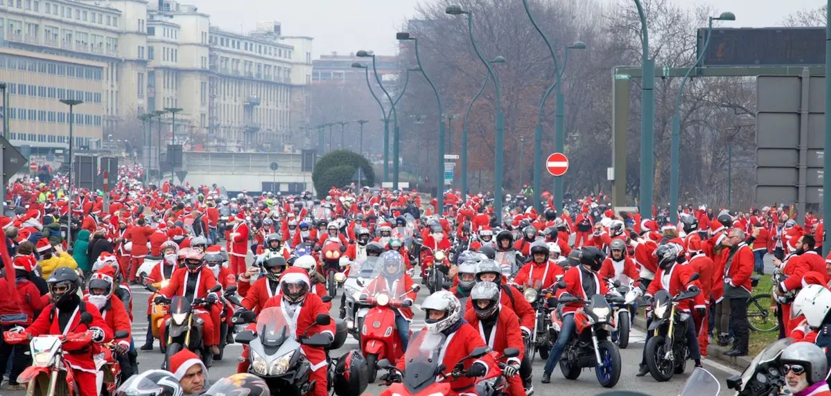 Raduno dei Babbi Natale: 1 dicembre a Torino (4)