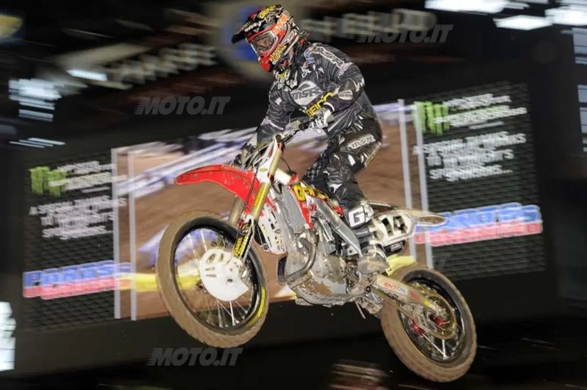 Le foto più spettacolari del Supercross di Phoenix  (86)