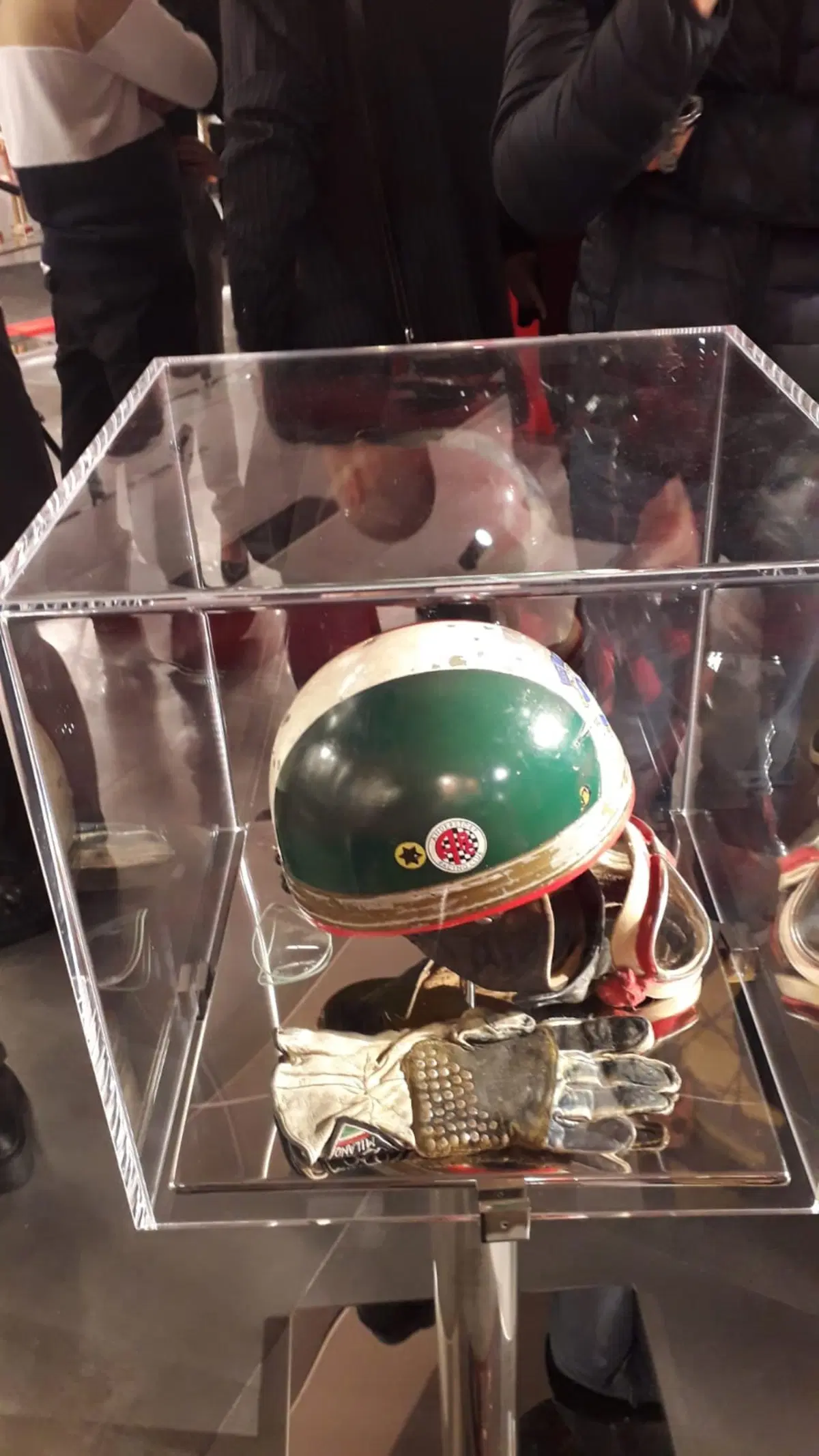 Giacomo Agostini e la nuova sala dei suoi trofei a Bergamo (17)