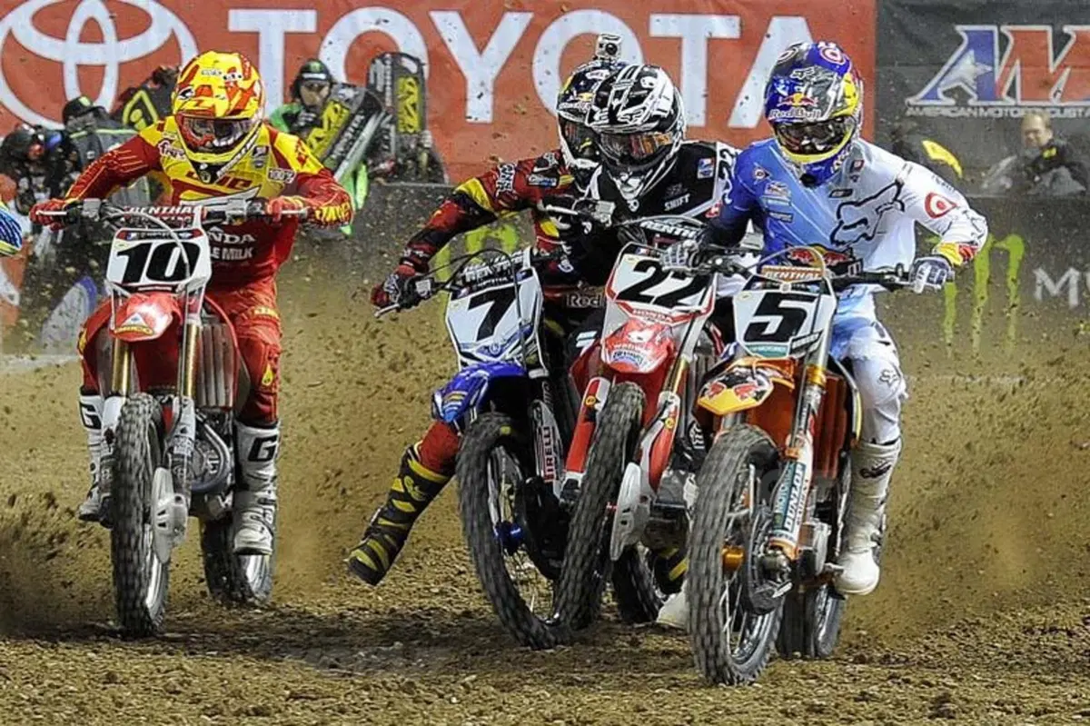 Le foto più spettacolari del Supercross di Phoenix  (90)