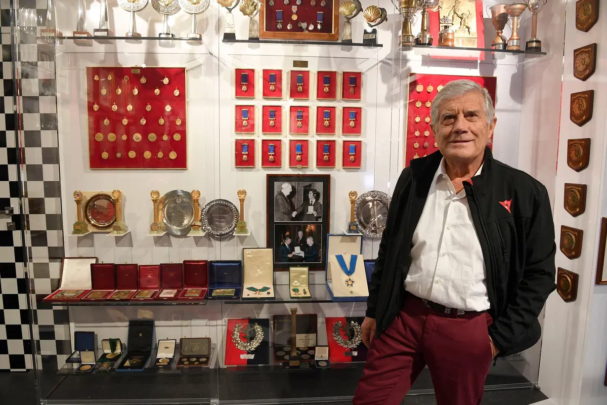 Giacomo Agostini e la nuova sala dei suoi trofei a Bergamo (15)