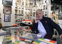 Giacomo Agostini e la nuova sala dei suoi trofei a Bergamo