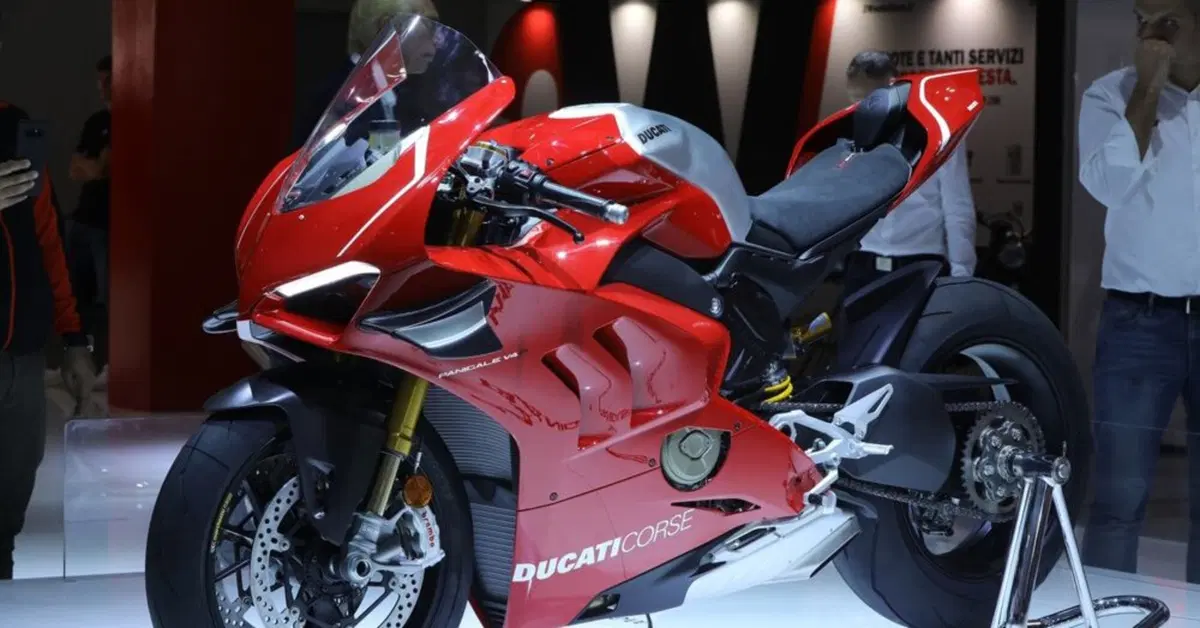 Ducati torna nell'Endurance con la Panigale V4R