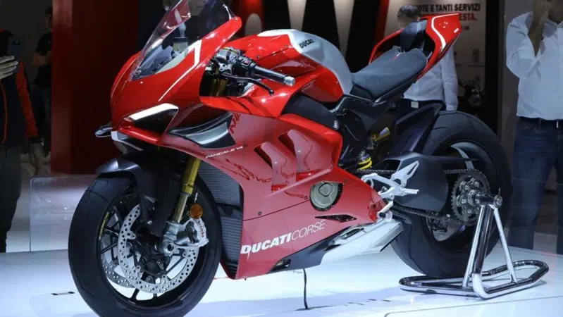 Ducati torna nell'Endurance con la Panigale V4R