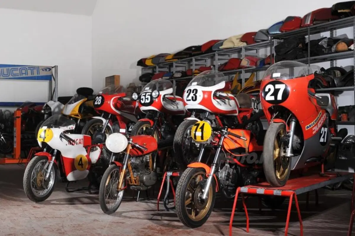 Collezione di 100 Ducati storiche all'asta a Monaco