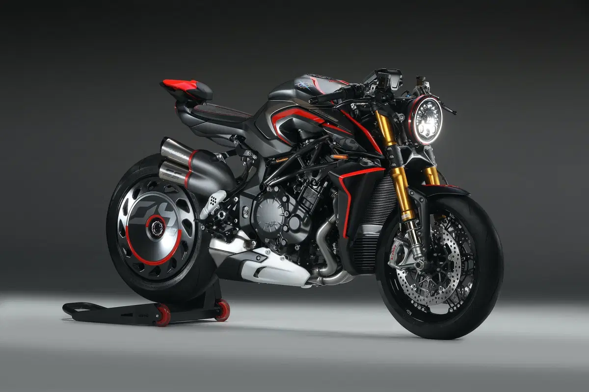 MV Agusta Rush 1000 a EICMA 2019  (3)