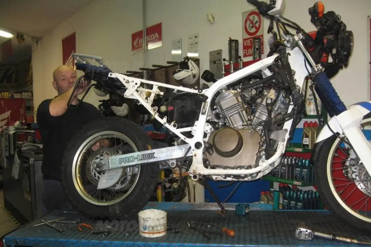 Come ti restauro l’Honda Africa Twin 650 (25)