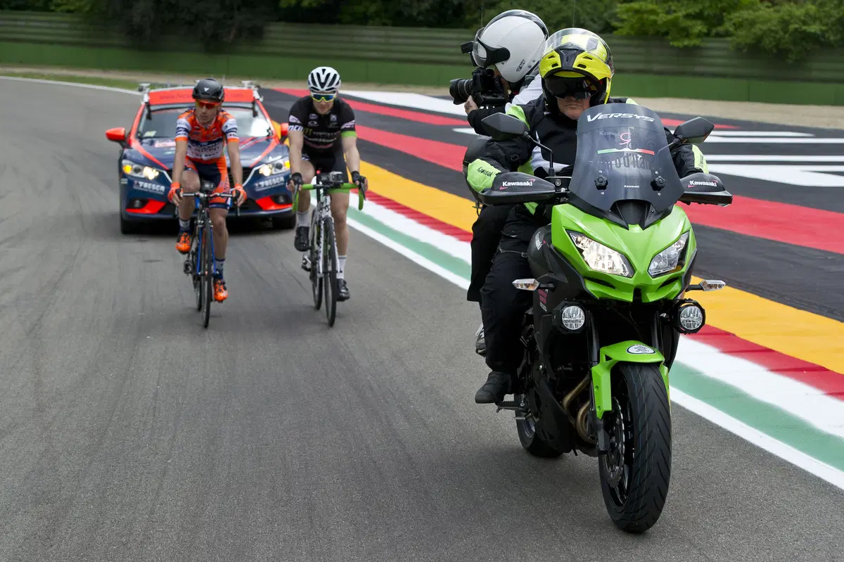 Kawasaki Versys 650 è la moto ufficiale del Giro D’Italia 2016 (28)