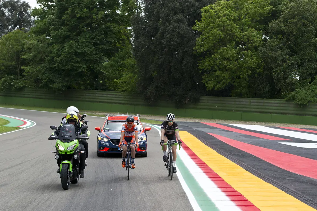 Kawasaki Versys 650 è la moto ufficiale del Giro D’Italia 2016 (33)
