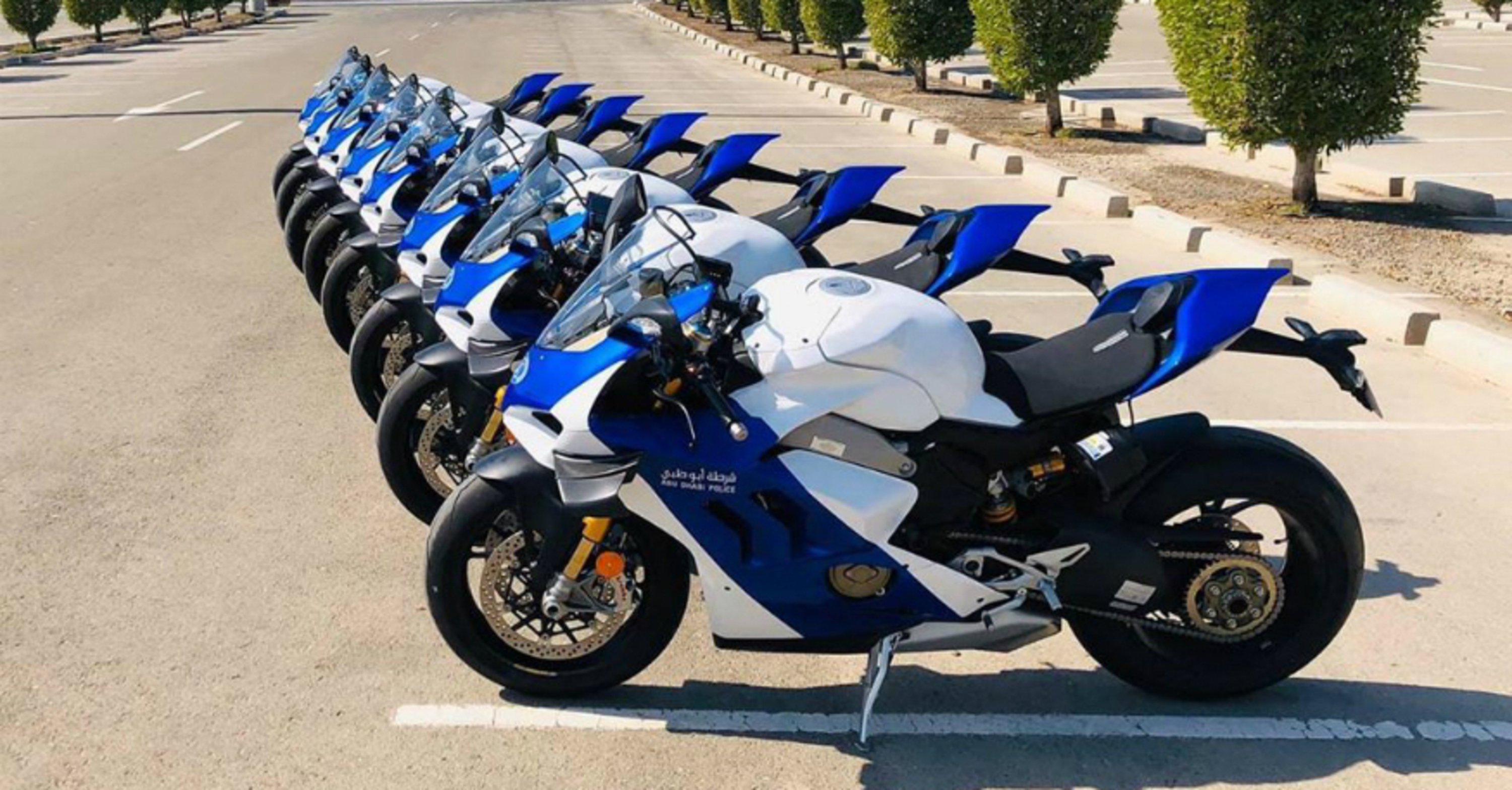 Ducati Panigale V4R: non scappate dalla polizia di Abu Dhabi...