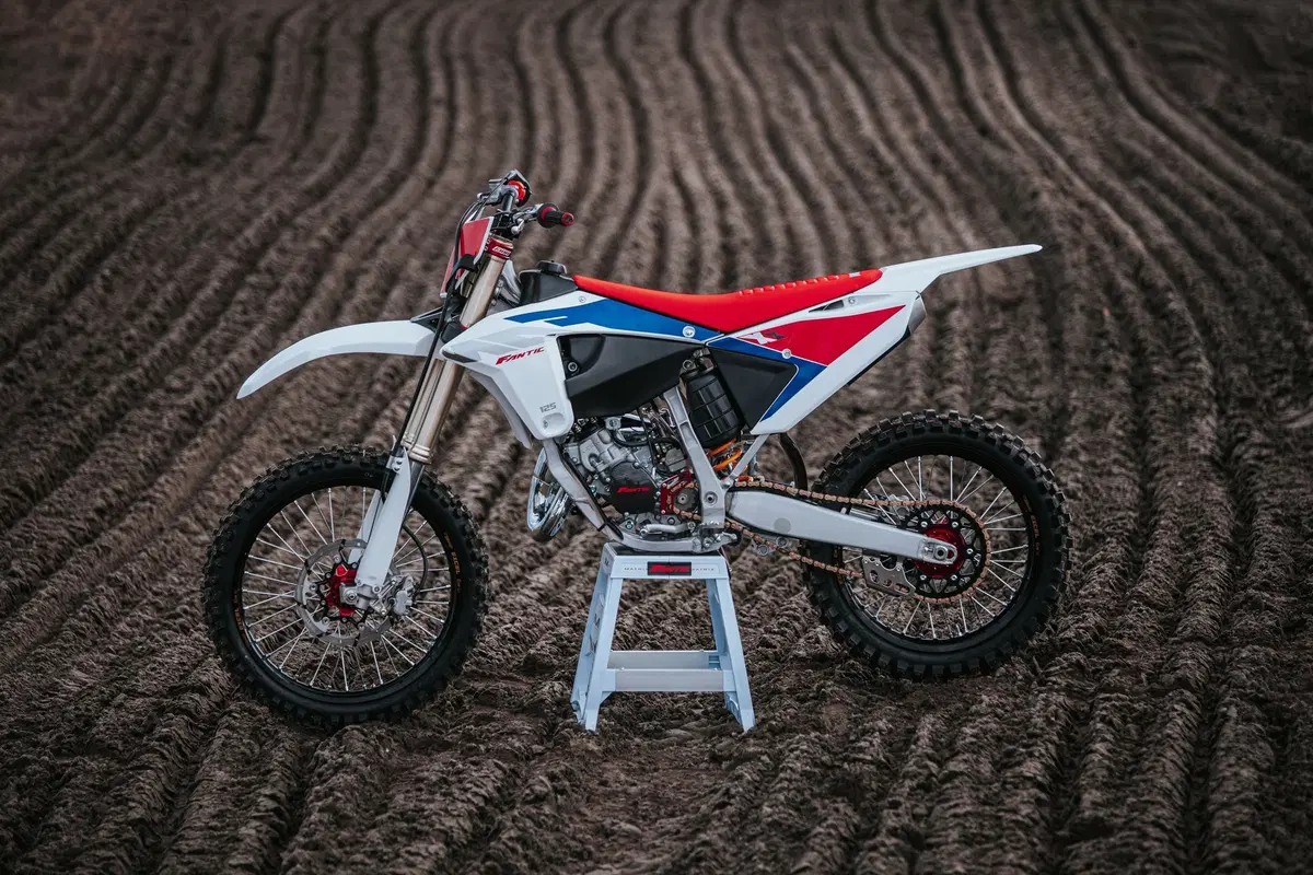 Fantic Motor Racing: ecco la 125 del 2020 in azione! (2)